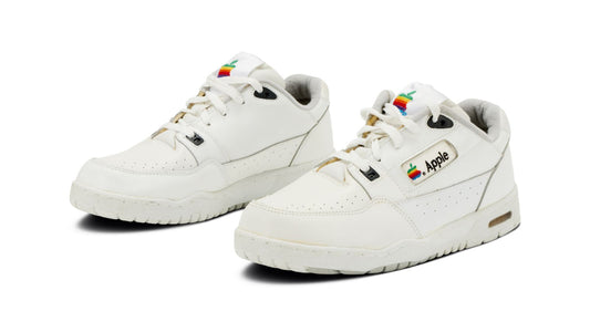 Megvennéd ezt az elképesztően ritka Apple-cipőt az 1990-es évekből? - iSTYLE HU