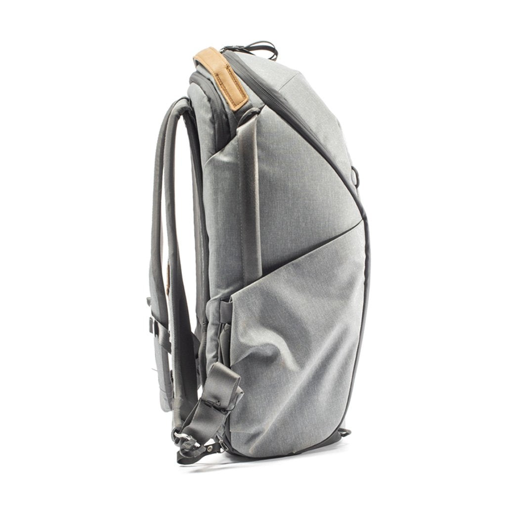 Peak Design - Everyday Backpack 15L Zip v2 - hamuszürke - iSTYLE HU