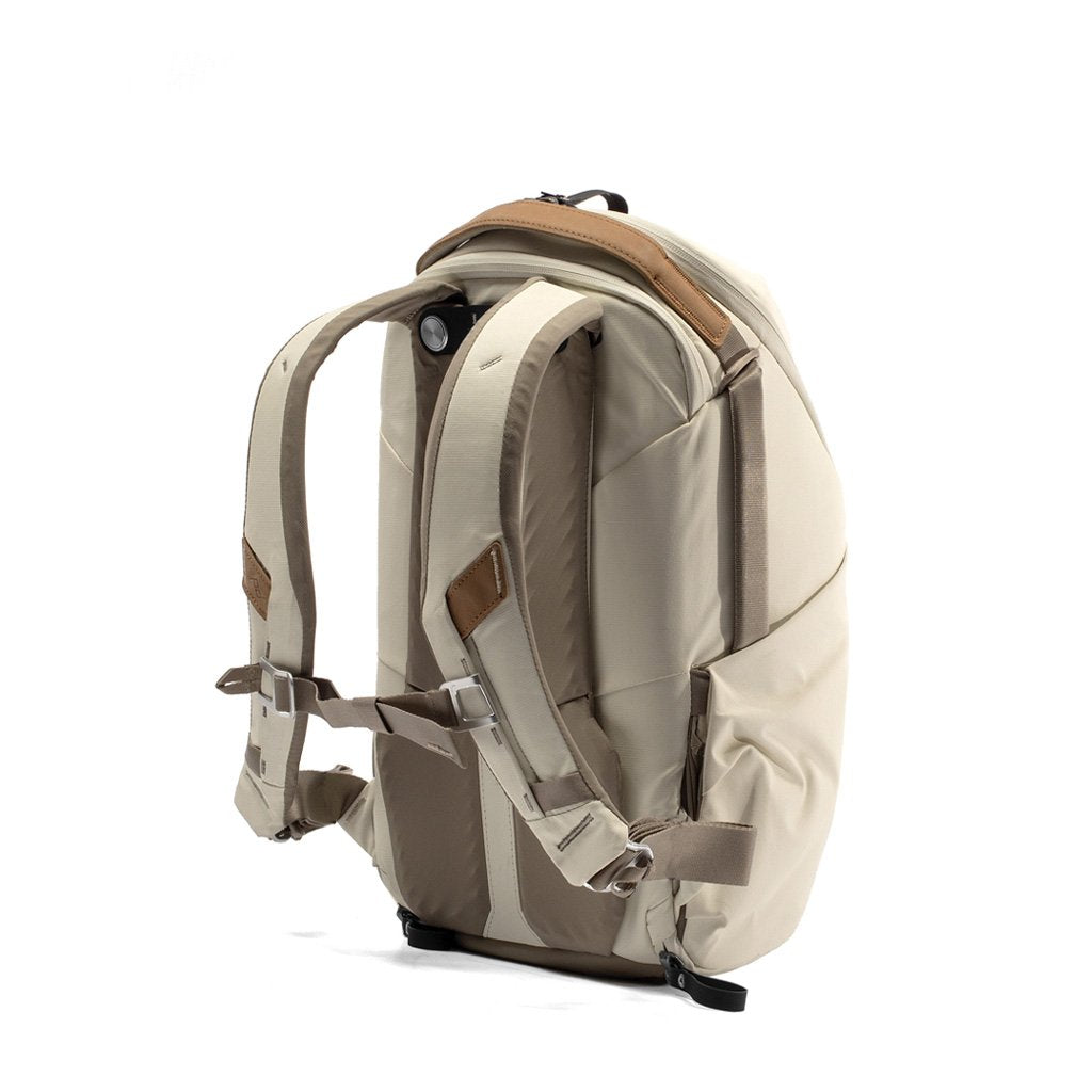 Peak Design - Everyday Backpack 15L Zip v2 - csontszín - iSTYLE HU