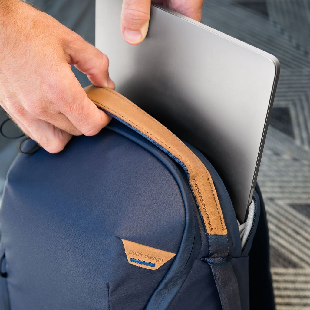 Peak Design - Everyday Backpack 15L Zip v2 - éjkék - iSTYLE HU