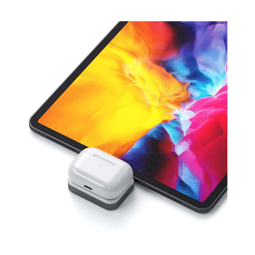 Satechi – USB-C Vezeték nélküli töltő dokkoló AirPods-hoz - Asztroszürke - iSTYLE HU