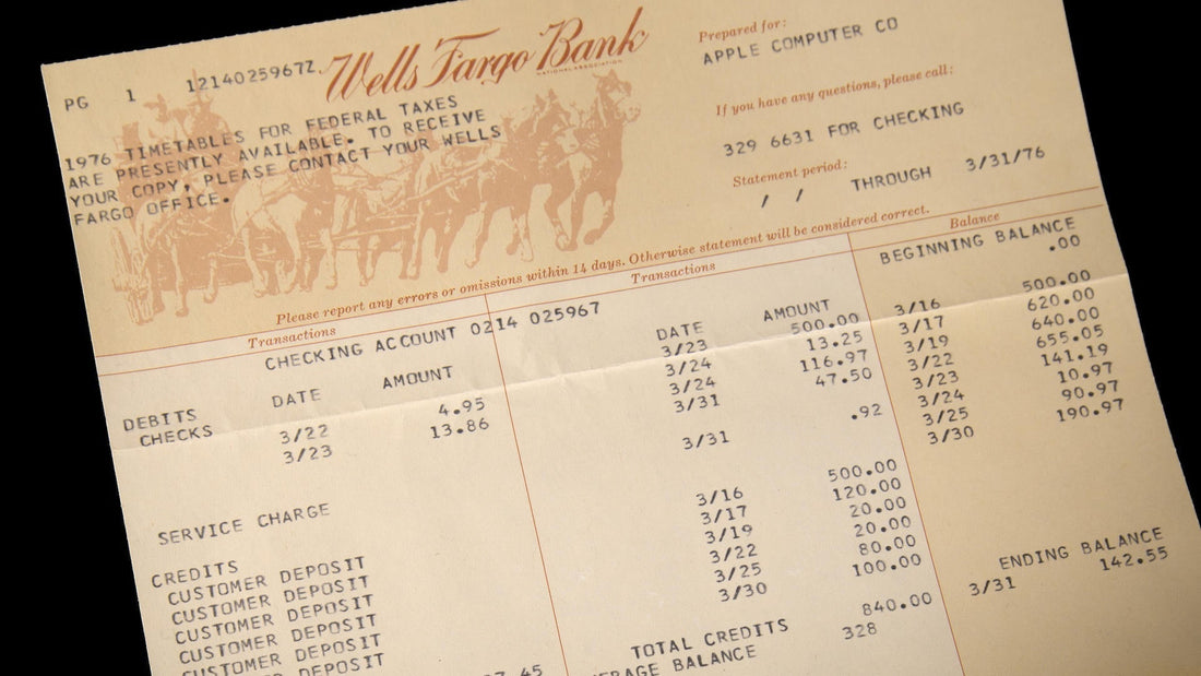 Steve Jobs relikviák árverésen: az Apple-garázs íróasztalától az első csekkig