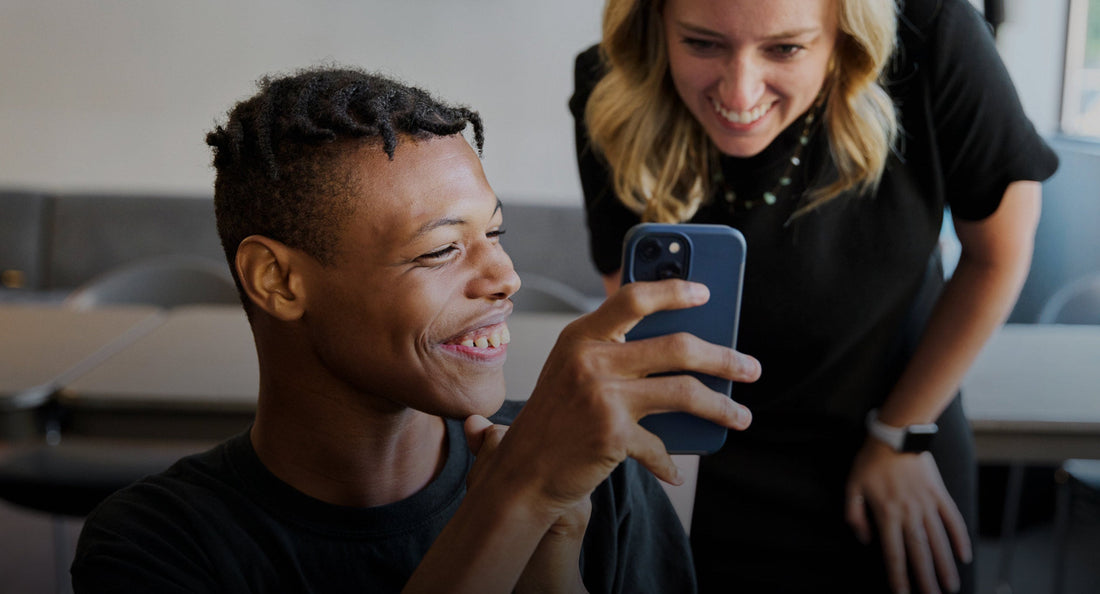 VoiceOver és Kapcsolóvezérlés: a látássérültek és mozgásukban korlátozottak segítői az Apple rendszereiben - iSTYLE HU