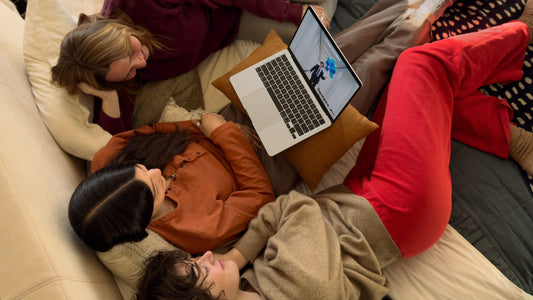 Hogyan és mivel érdemes a MacBookokat tölteni?