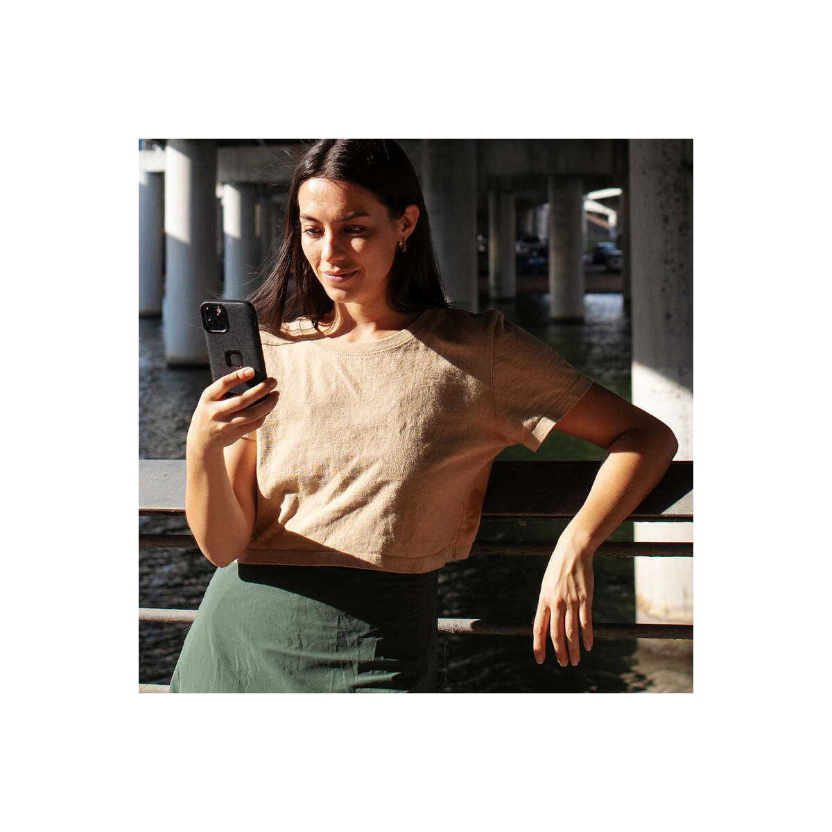 Peak Design – Everyday iPhone 14 Plus tok - szénszürke - iSTYLE HU