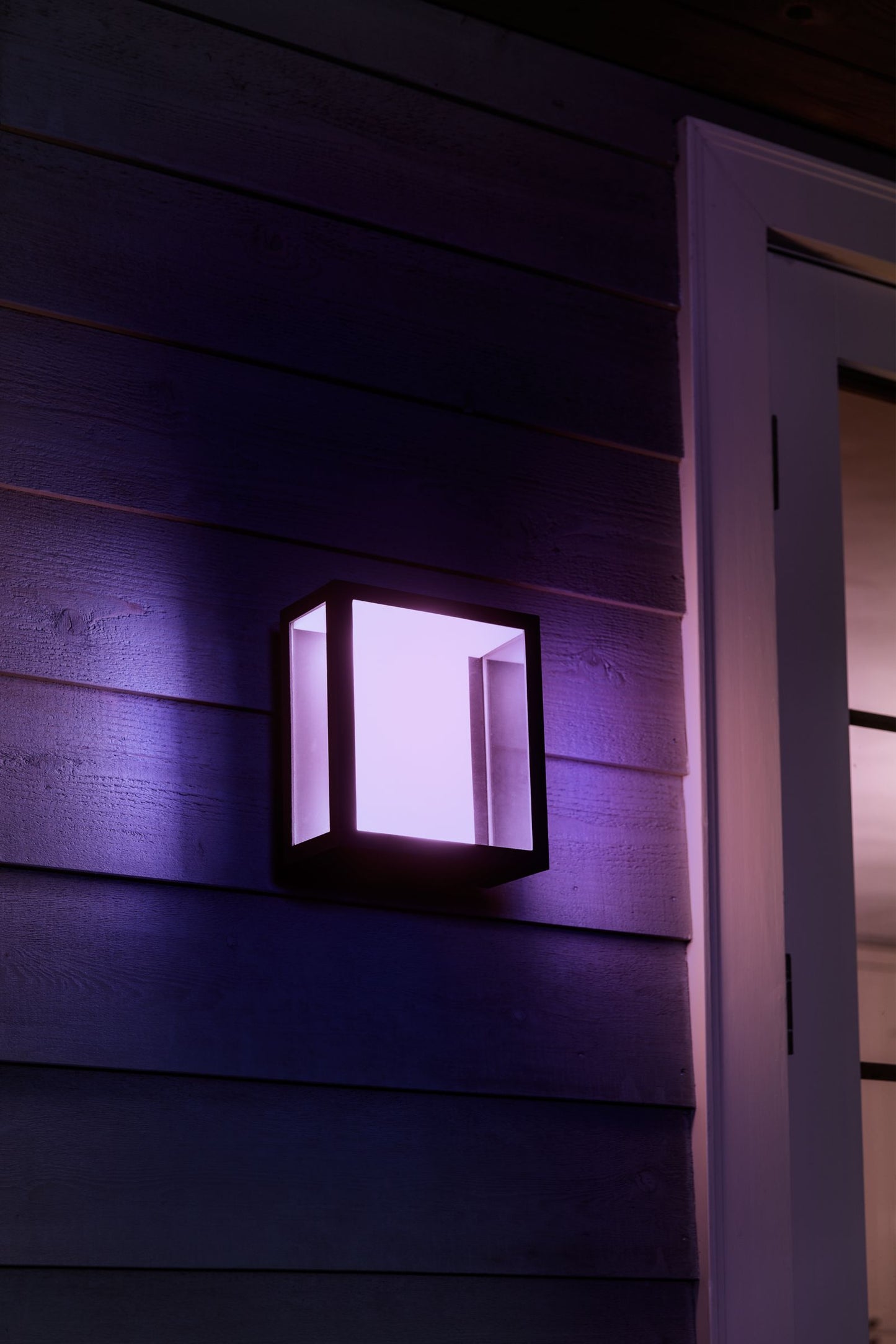 Impress Philips Hue White Ambiance CA EU large White Ambiancell lantern