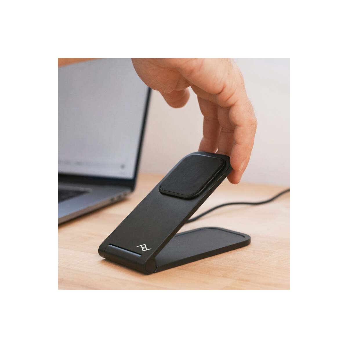 Peak Design – Mobile Wireless Charging Stand - fekete - iSTYLE HU