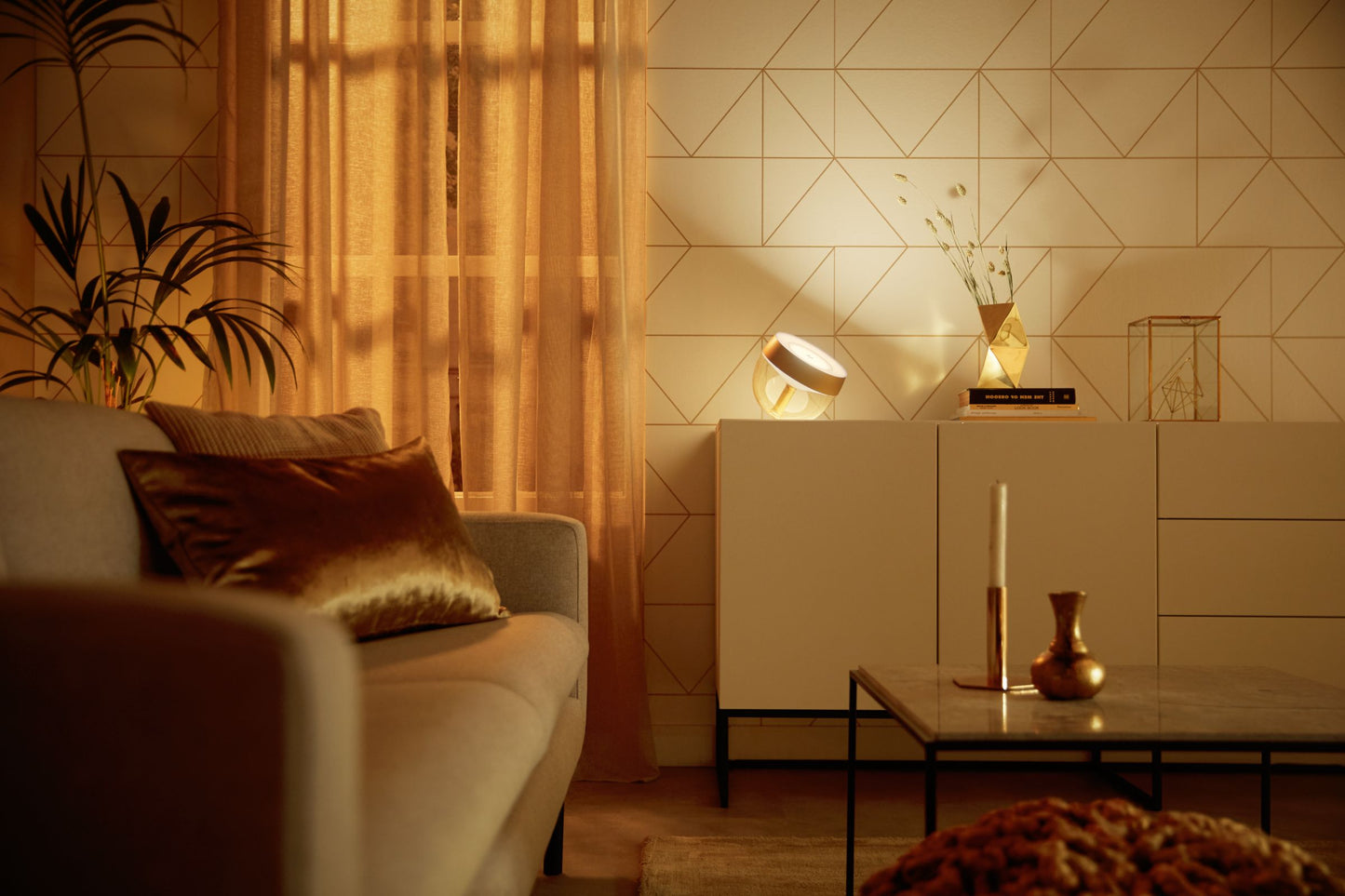 Philips Hue Iris gen4 EU/UK SE gold