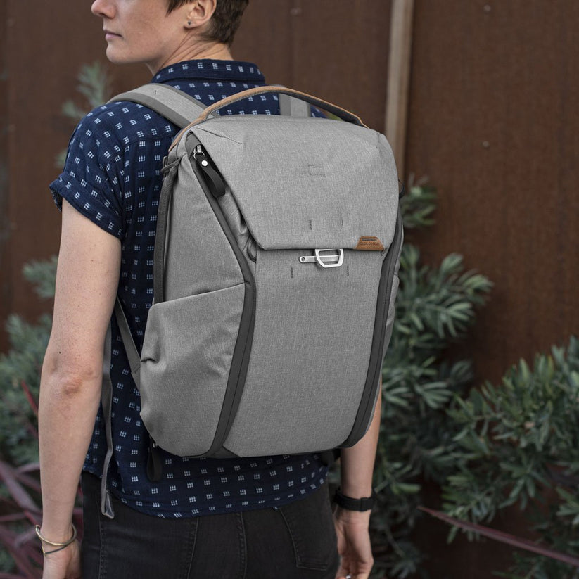 Peak Design - Everyday Backpack 20L v2 - hamuszürke - iSTYLE HU