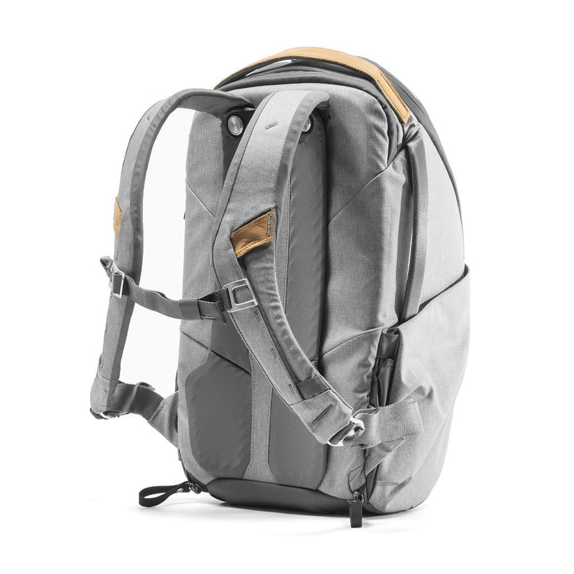 Peak Design - Everyday Backpack 15L Zip v2 - hamuszürke - iSTYLE HU
