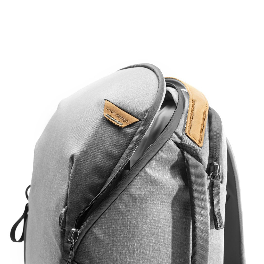 Peak Design - Everyday Backpack 15L Zip v2 - hamuszürke - iSTYLE HU