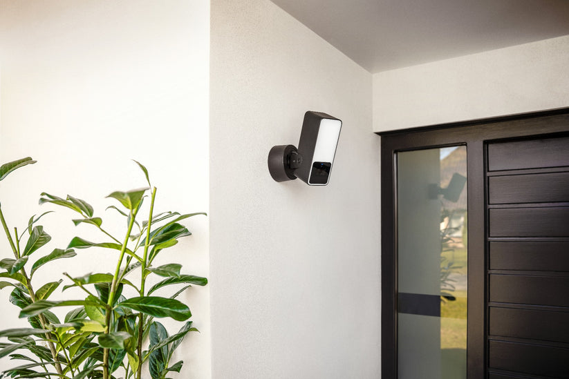 Eve Outdoor Cam Secure Floodlight Camera - iSTYLE HU