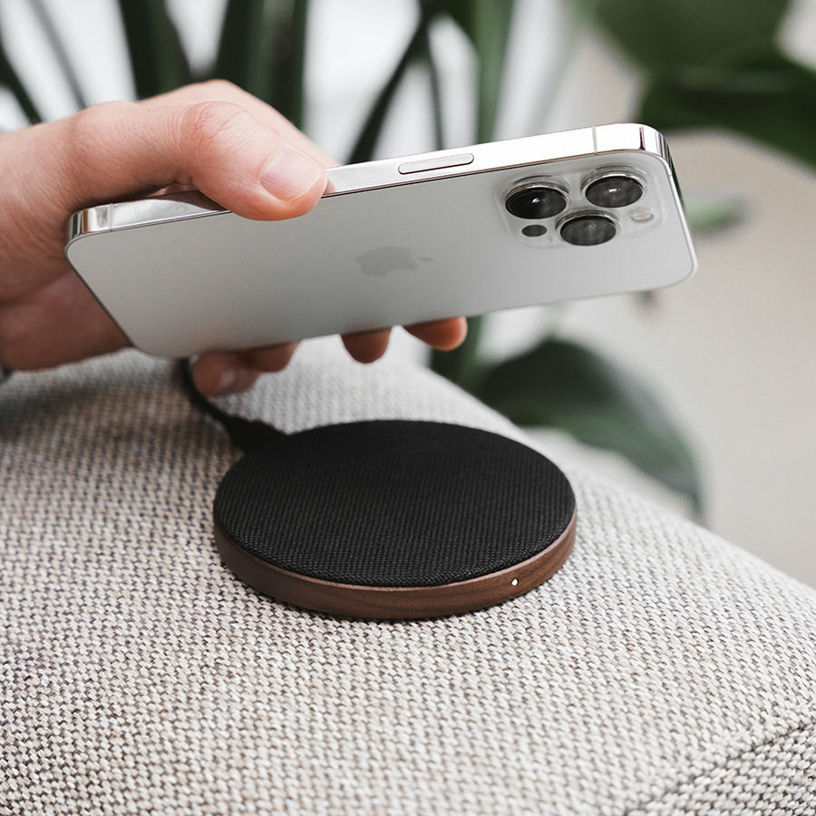 Woodcessories EcoPad for All Wireless Enabled Devices - Walnut/Fabric - iSTYLE HU