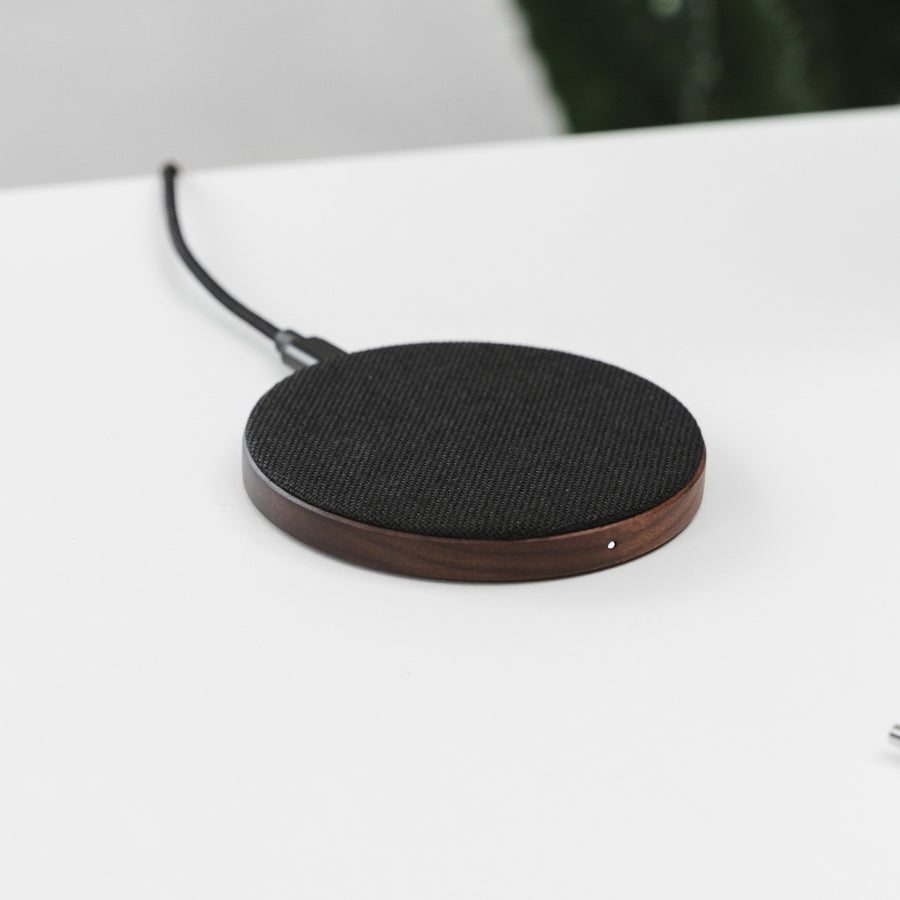 Woodcessories EcoPad for All Wireless Enabled Devices - Walnut/Fabric - iSTYLE HU